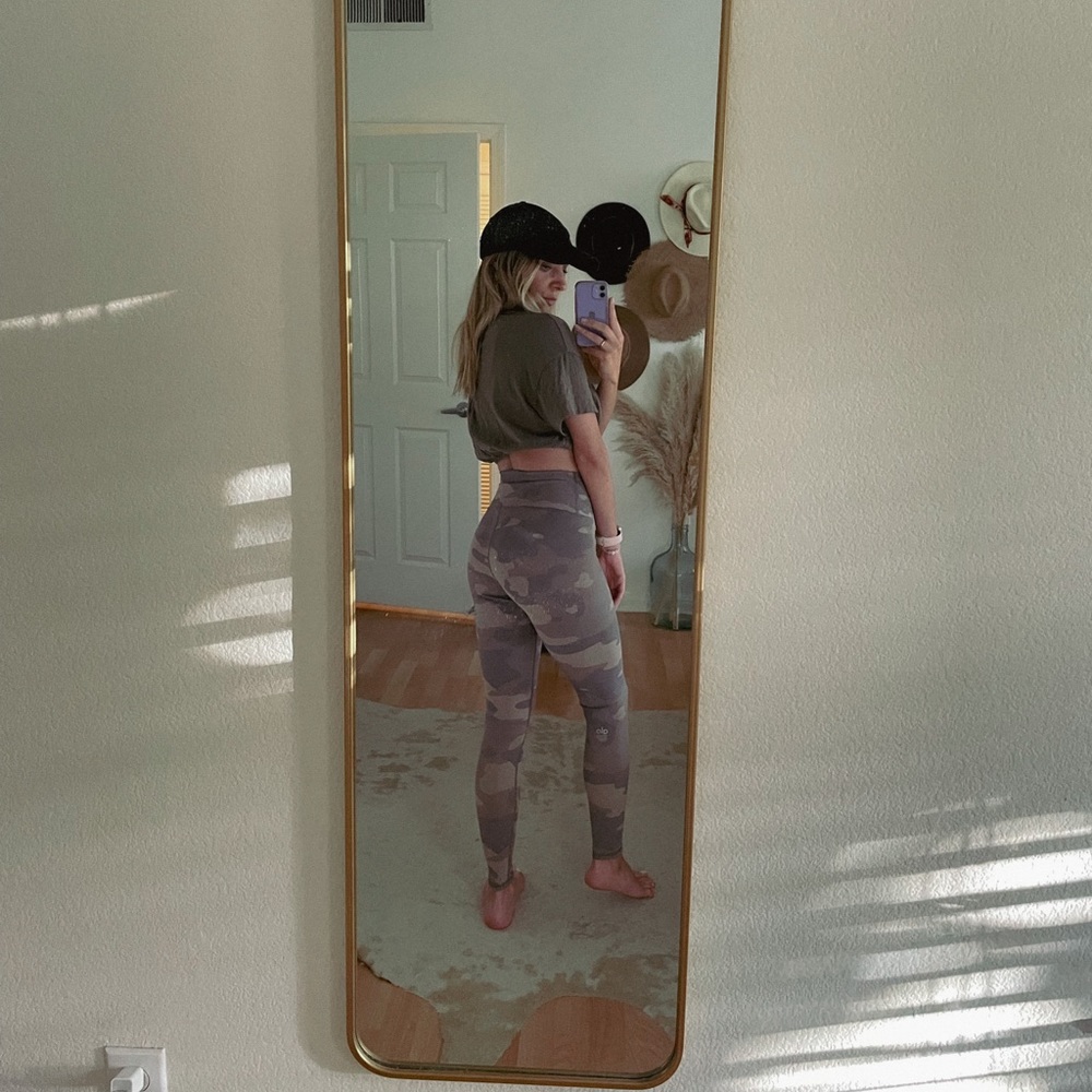 Alo high waisted camp leggings & crop top
